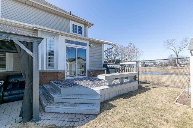 61 Seaboard Gate, House detached with 4 bedrooms, 3 bathrooms and 6 parking in Whitby ON | Image 6