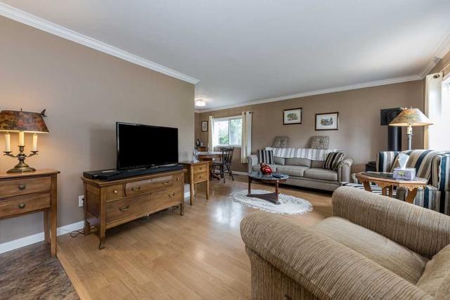 8 Locust Hill Crt, House detached with 2 bedrooms, 2 bathrooms and 2 parking in Innisfil ON | Image 8