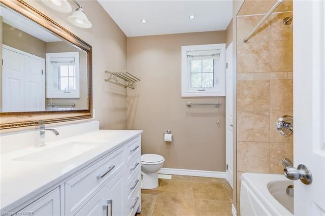 2709 Harewood Court, House detached with 4 bedrooms, 2 bathrooms and 5 parking in Oakville ON | Image 23
