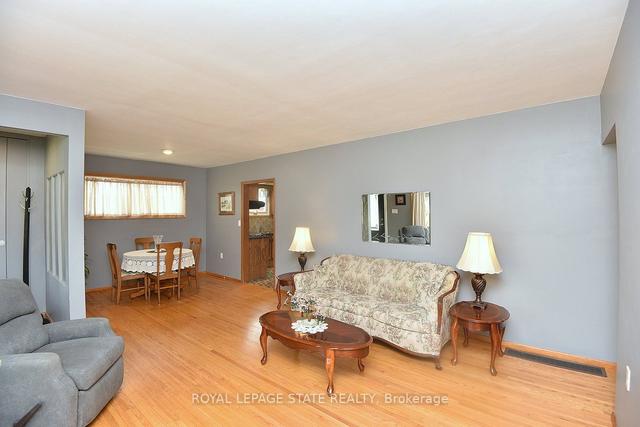 195 West 33rd St, House detached with 3 bedrooms, 1 bathrooms and 5 parking in Hamilton ON | Image 38