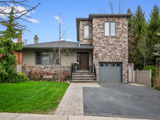 138 Chapman Rd, House detached with 4 bedrooms, 3 bathrooms and 3 parking in Toronto ON | Image 1
