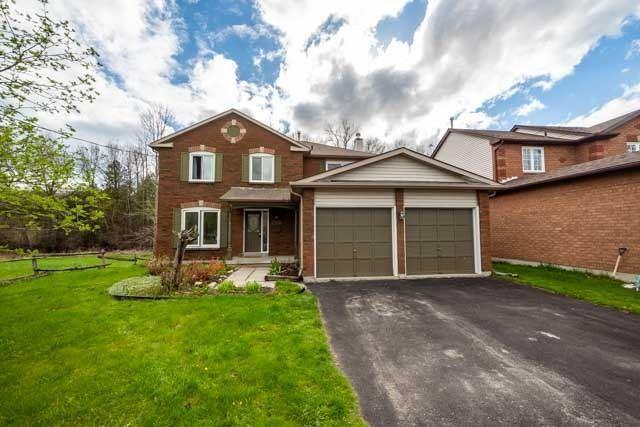 706 Daintry Cres, House detached with 5 bedrooms, 3 bathrooms and 4 parking in Cobourg ON | Image 2