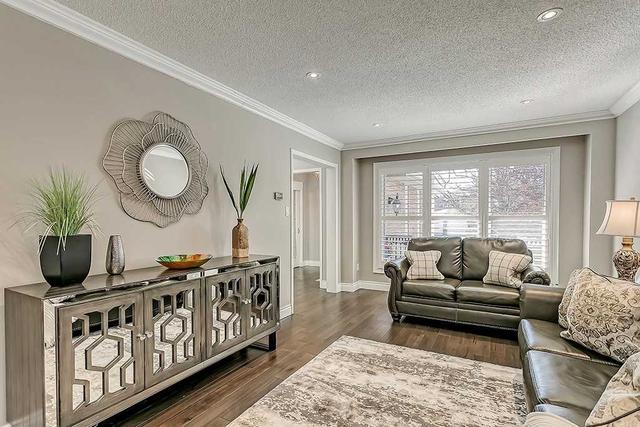 449 Parkridge Cres, House detached with 3 bedrooms, 3 bathrooms and 4 parking in Oakville ON | Image 38