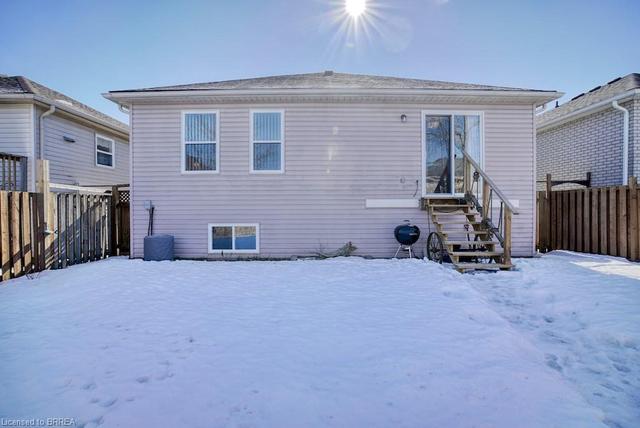 40 Limerick Lane, House detached with 2 bedrooms, 2 bathrooms and 3 parking in Brantford ON | Image 32