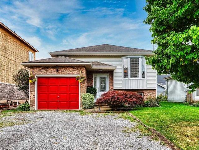 14 Stepney St, House detached with 2 bedrooms, 2 bathrooms and 5 parking in St. Catharines ON | Image 1