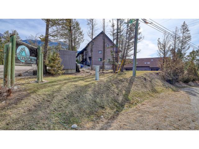 25 - 8040 Radium Golf Course Road, Condo with 2 bedrooms, 2 bathrooms and null parking in East Kootenay G BC | Image 31