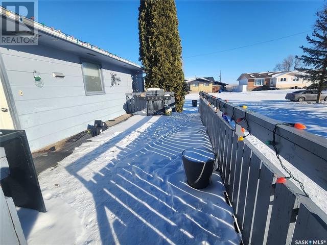 542 1st Street E, House detached with 5 bedrooms, 2 bathrooms and null parking in Lafleche SK | Image 26