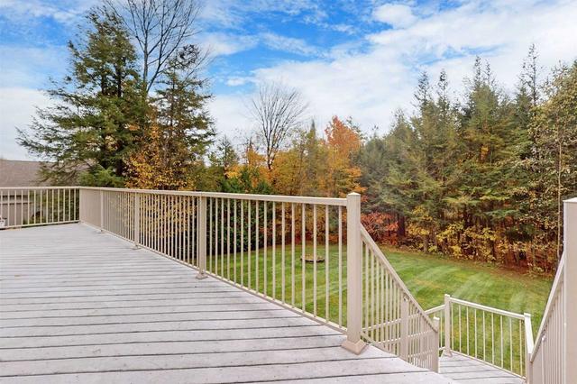 12 Woodland Tr, House detached with 4 bedrooms, 3 bathrooms and 6 parking in Kawartha Lakes ON | Image 9