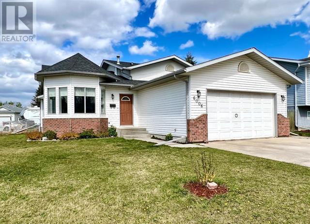 6006 70 Avenue, House detached with 4 bedrooms, 2 bathrooms and 2 parking in Rocky Mountain House AB | Card Image