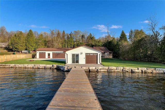5304 Rice Lake Scenic Dr, House detached with 2 bedrooms, 1 bathrooms and 14 parking in Hamilton TP ON | Image 1