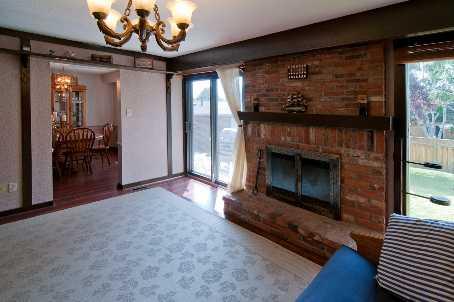365 Lawson Rd, House detached with 3 bedrooms, 4 bathrooms and 4 parking in Toronto ON | Image 6