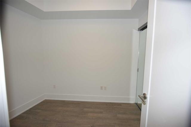 5502 - 10 York St, Condo with 2 bedrooms, 2 bathrooms and 1 parking in Toronto ON | Image 12