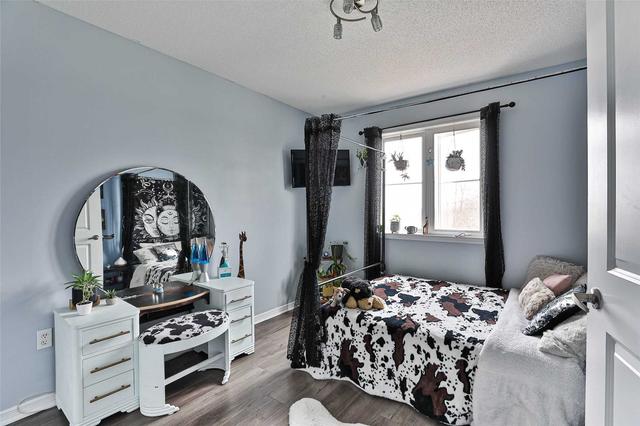 7 - 11 Cheltenham Rd, Townhouse with 3 bedrooms, 2 bathrooms and 1 parking in Barrie ON | Image 18