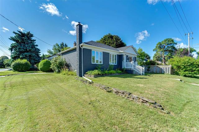 2260 Courtland Dr, House detached with 3 bedrooms, 2 bathrooms and 3 parking in Burlington ON | Image 19