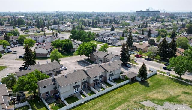 8 - 64 Whitnel Court Ne, Home with 2 bedrooms, 1 bathrooms and 1 parking in Calgary AB | Image 21