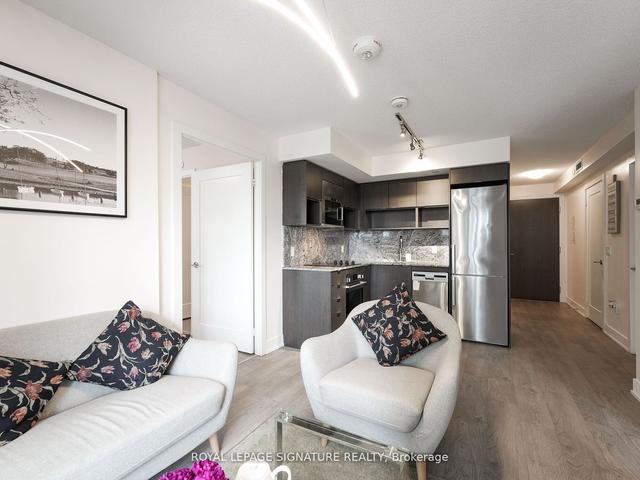 419 - 9 Mabelle Ave, Condo with 2 bedrooms, 2 bathrooms and 1 parking in Toronto ON | Image 8