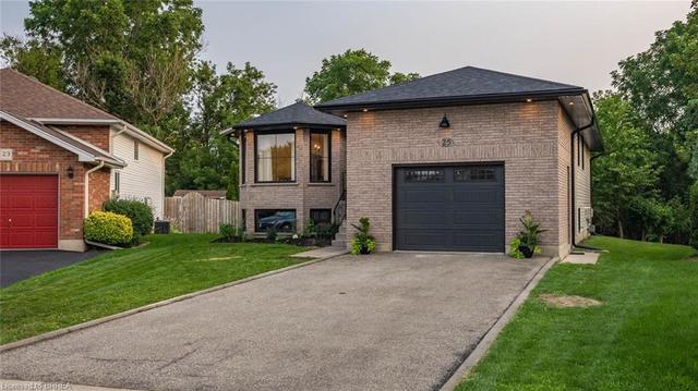 25 Passmore Court, House detached with 2 bedrooms, 2 bathrooms and 4 parking in Brantford ON | Image 35