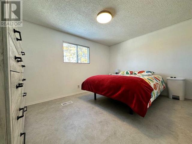1950 5 Avenue, House other with 3 bedrooms, 1 bathrooms and 2 parking in Wainwright AB | Image 13
