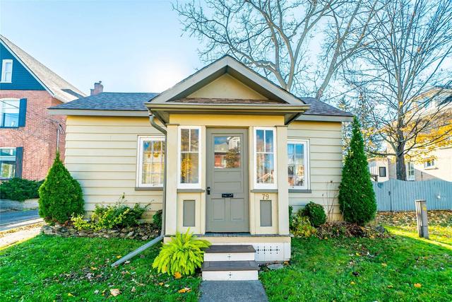 79 Peel St, House detached with 2 bedrooms, 1 bathrooms and 2 parking in Kawartha Lakes ON | Image 1