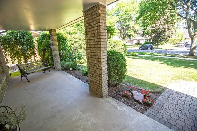 539 Isabella Ave, House detached with 4 bedrooms, 4 bathrooms and 4 parking in Mississauga ON | Image 36