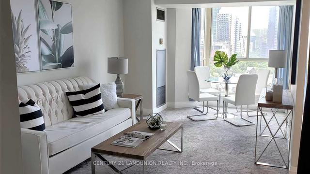 1203 - 1055 Bay St, Condo with 1 bedrooms, 1 bathrooms and 0 parking in Toronto ON | Image 2