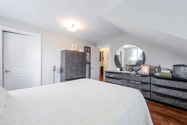 18 West Hill Dr, House detached with 3 bedrooms, 3 bathrooms and 12 parking in Toronto ON | Image 22