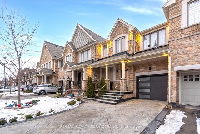 22 Yellowknife Rd N, House attached with 4 bedrooms, 4 bathrooms and 4 parking in Brampton ON | Image 12