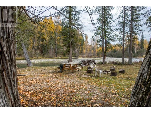 1385 6 Highway, House detached with 2 bedrooms, 1 bathrooms and null parking in North Okanagan E BC | Image 12