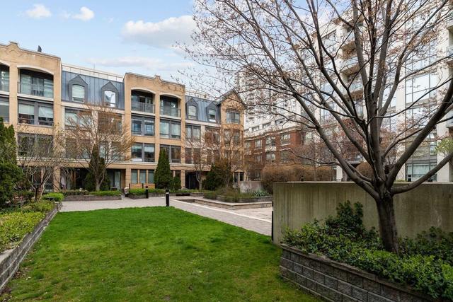 thph110 - 25 Soho St, Townhouse with 2 bedrooms, 2 bathrooms and 1 parking in Toronto ON | Image 12