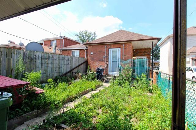 289 Nairn Ave, House detached with 2 bedrooms, 2 bathrooms and 2 parking in Toronto ON | Image 19