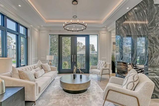 390 Willis Dr, House detached with 4 bedrooms, 7 bathrooms and 6 parking in Oakville ON | Image 34