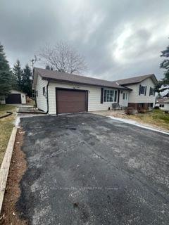 1449 Hawkswood Dr, House detached with 3 bedrooms, 3 bathrooms and 5 parking in Selwyn ON | Card Image
