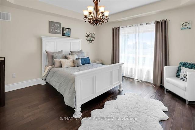 4442 Cinnamon Grve, House detached with 3 bedrooms, 3 bathrooms and 4 parking in Niagara Falls ON | Image 8