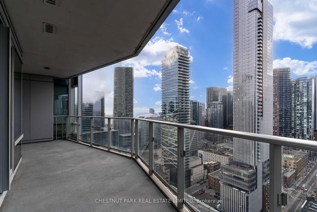2903 - 180 University Ave, Condo with 1 bedrooms, 2 bathrooms and 1 parking in Toronto ON | Image 24