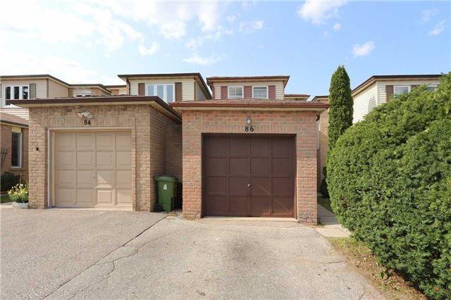 86 Pale Moon Cres, House attached with 3 bedrooms, 2 bathrooms and 1 parking in Toronto ON | Image 1