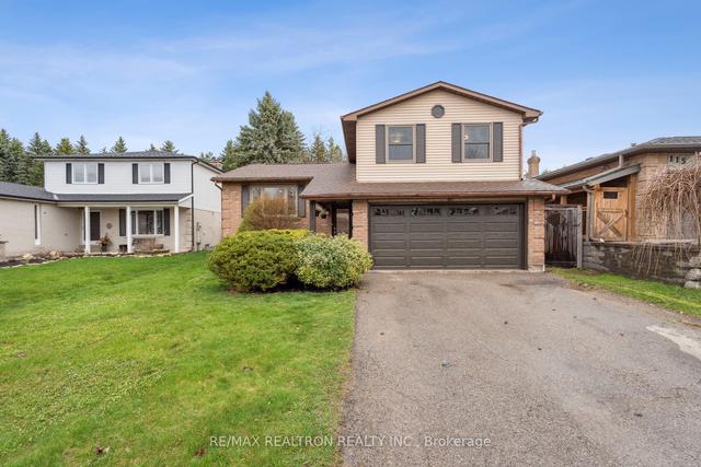 117 Walton Dr, House detached with 3 bedrooms, 3 bathrooms and 4 parking in Aurora ON | Image 1