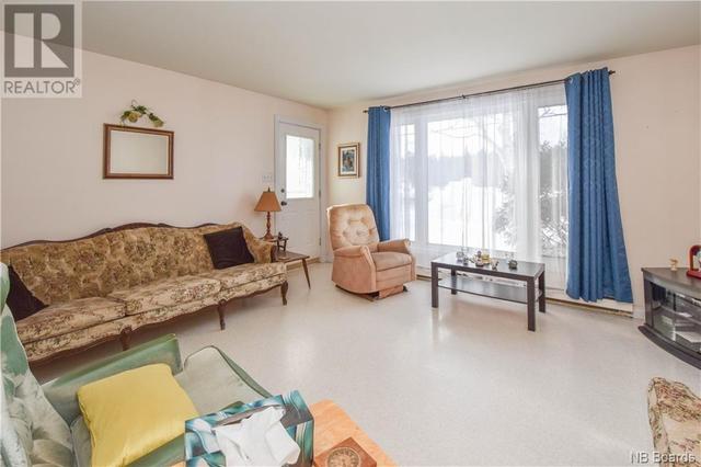 11542 - 11 Route, House detached with 3 bedrooms, 1 bathrooms and null parking in Inkerman NB | Image 19
