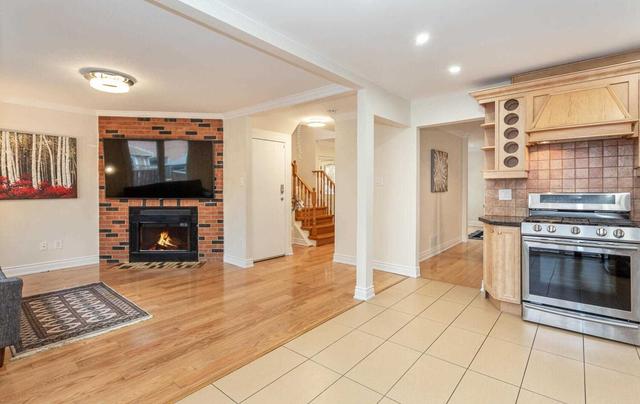 53 Clansman Tr, House detached with 3 bedrooms, 4 bathrooms and 4 parking in Mississauga ON | Image 3