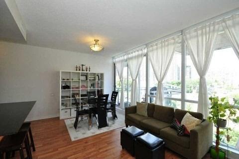 705 - 30 Canterbury Pl, Condo with 1 bedrooms, 1 bathrooms and 1 parking in Toronto ON | Image 7