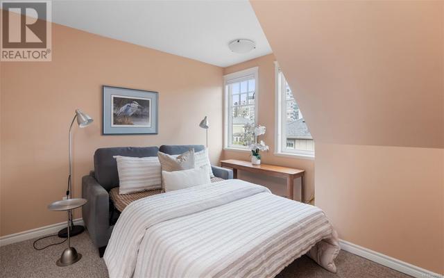 4 - 247 Government St, House attached with 3 bedrooms, 2 bathrooms and 1 parking in Victoria BC | Image 18