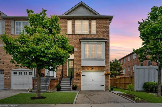 100 - 2 Clay Brick Court, House attached with 3 bedrooms, 1 bathrooms and 2 parking in Brampton ON | Image 1