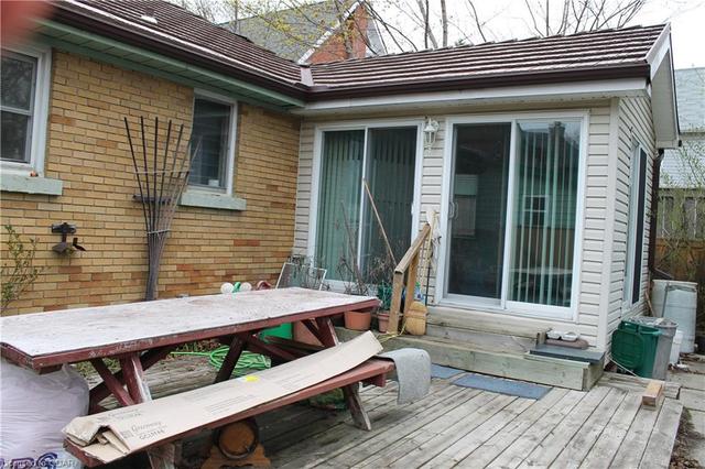 111 Allen Street E, House detached with 3 bedrooms, 1 bathrooms and 3 parking in Waterloo ON | Image 35