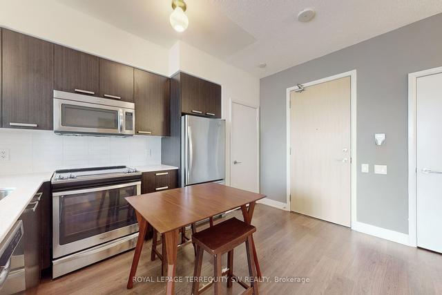 1001 - 30 Roehampton Ave, Condo with 1 bedrooms, 1 bathrooms and 1 parking in Toronto ON | Image 24
