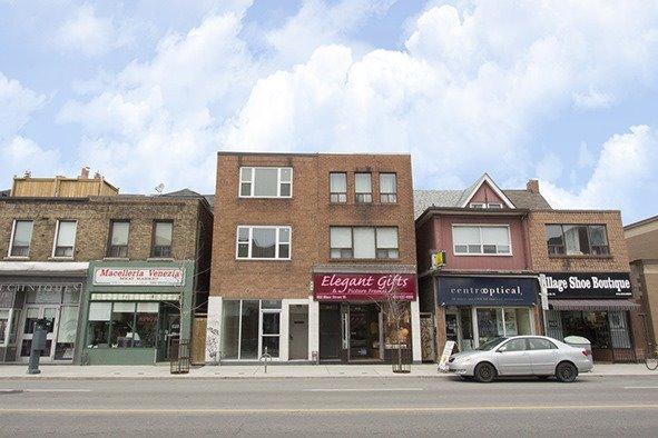 904b Bloor St W, Home with 2 bedrooms, 1 bathrooms and null parking in Toronto ON | Image 1