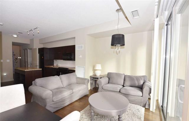 1003 - 126 Simcoe St, Condo with 2 bedrooms, 2 bathrooms and 1 parking in Toronto ON | Image 6