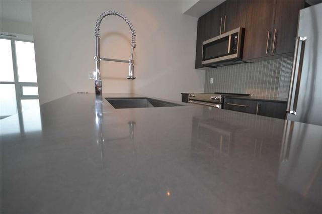 4104 - 510 Curran Pl, Condo with 2 bedrooms, 2 bathrooms and 1 parking in Mississauga ON | Image 2