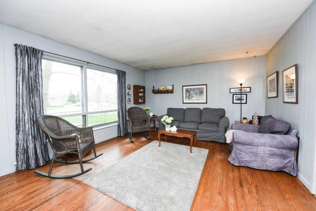 108 Robinwood Cres, House detached with 2 bedrooms, 1 bathrooms and 4 parking in Milton ON | Image 33