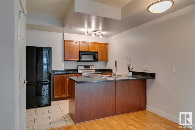 803 - 9939 109 St Nw, Condo with 2 bedrooms, 2 bathrooms and null parking in Edmonton AB | Image 16