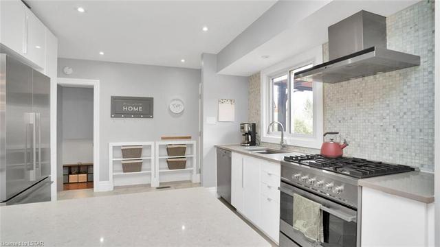 74 Larkspur Crescent, House detached with 5 bedrooms, 2 bathrooms and 7 parking in London ON | Image 5