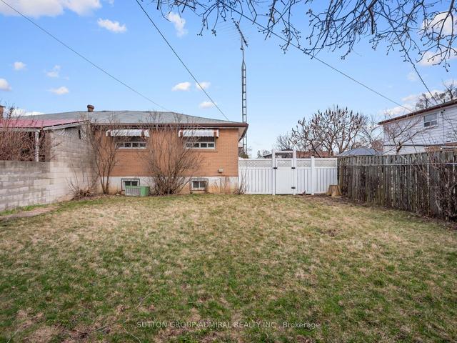 95 Cathcart Cres, House semidetached with 3 bedrooms, 2 bathrooms and 3 parking in Brampton ON | Image 33
